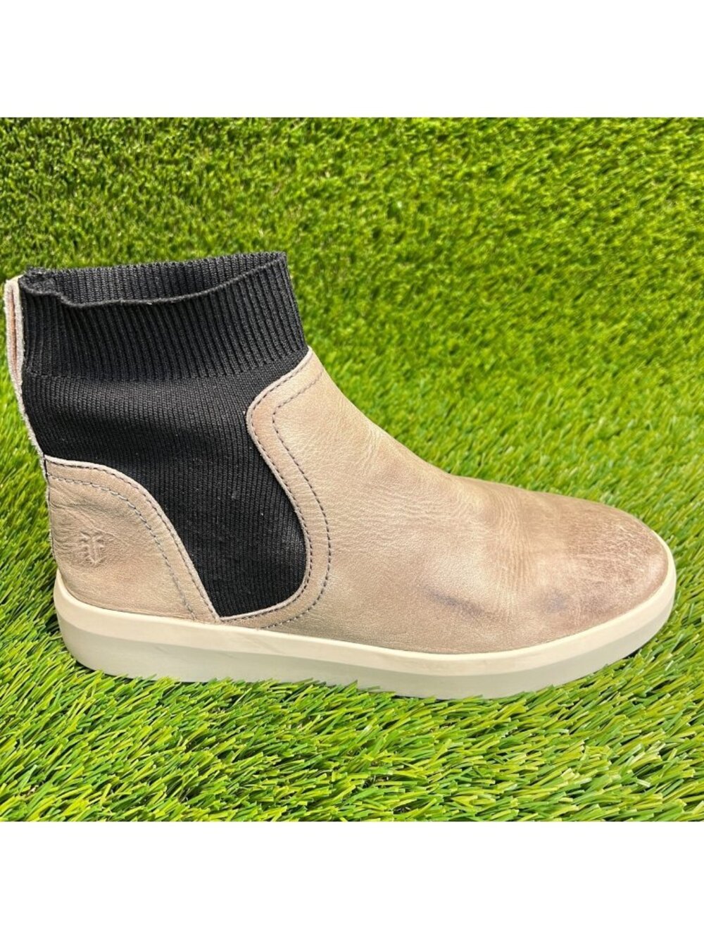 Frye Brea Womens Size 6.5M Gray Black Casual Classic Chelsea Boots Shoes